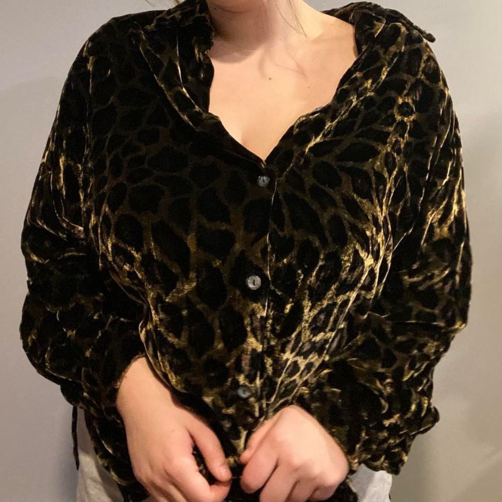 cheetah/leopard print velvet button up